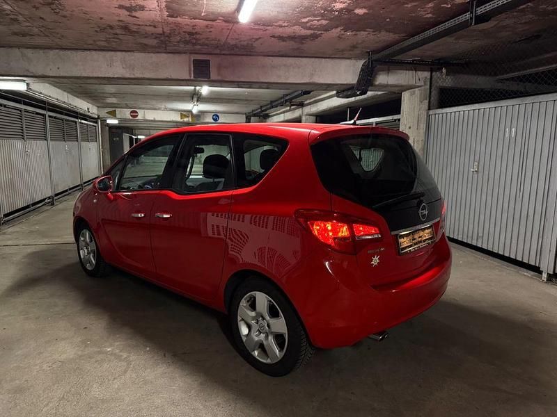 Gebraucht Opel Meriva Innovation 131 PS (96 kW) 2012 Rot Van / Kleinbus