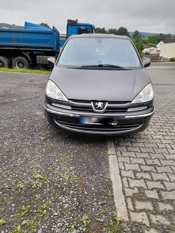 Grau Gebraucht 2008 Peugeot 807 Van / Kleinbus | 2.200 € - Bild 1/4
