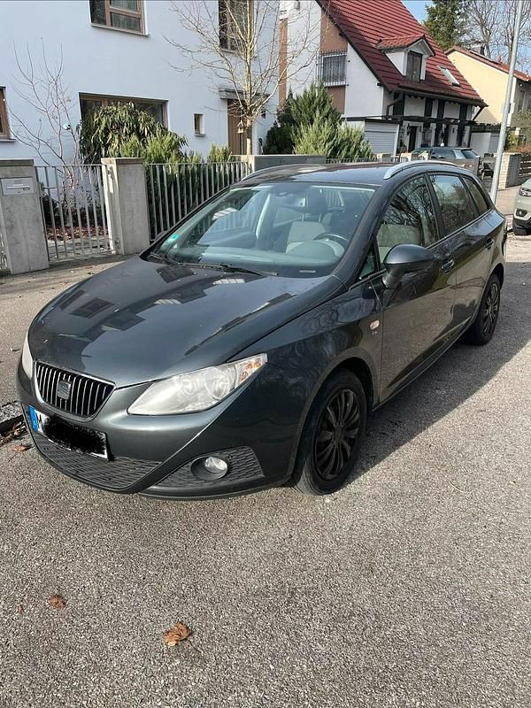 Grau Gebraucht 2011 Seat Ibiza ST Ecomotive Kombi | 2.450 € (Superpreis) - Bild 1/4