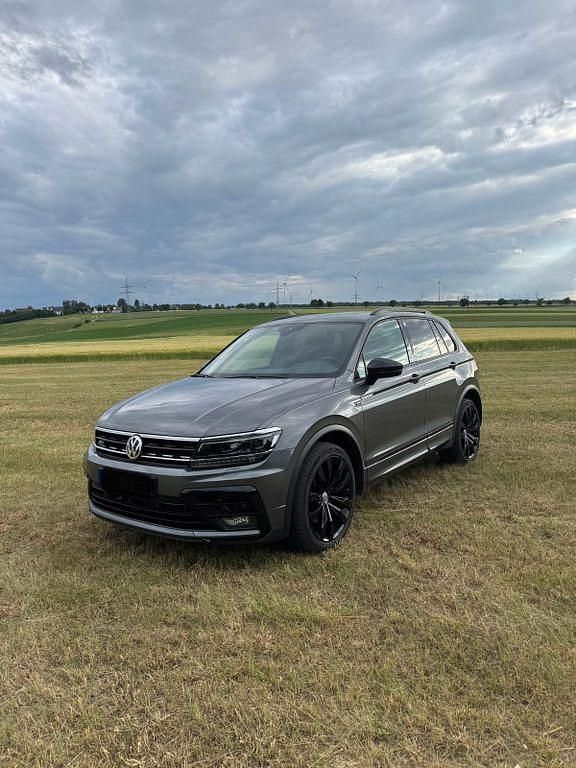 Grau Gebraucht 2020 VW Tiguan SUV | 30.500 € (Fairer Preis) - Bild 1/4