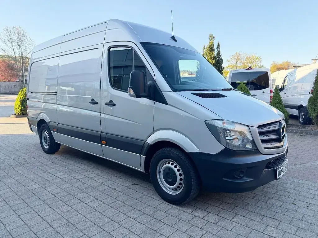 Gebraucht Mercedes Sprinter 163 PS (119 kW) 2018 Silber Van