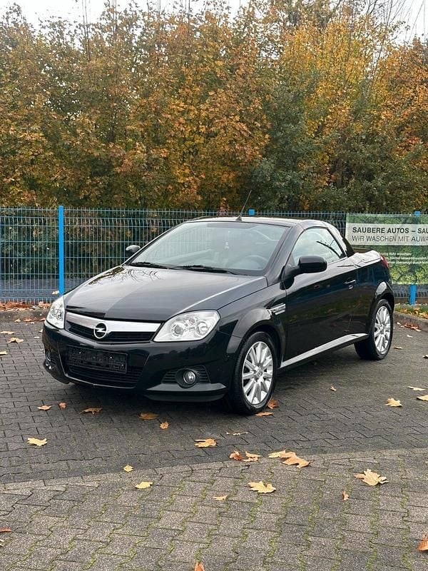 Schwarz Gebraucht 2009 Opel Tigra Edition Cabrio | 3.490 € (Etwas zu teuer) - Bild 1/4