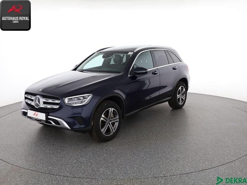 Cavansitblau Gebraucht 2020 Mercedes GLC300e SUV | 30.880 € (Superpreis) - Bild 1/4