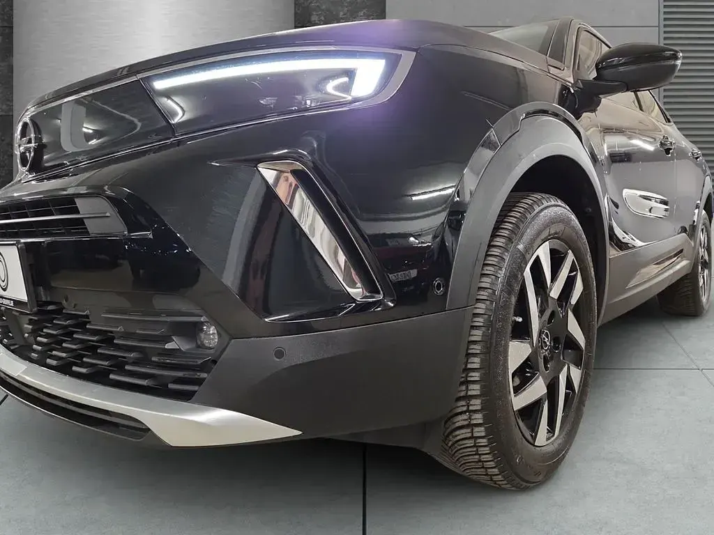 Używany Opel Mokka Elegance 131 KM (96 kW) 2022 Czarny SUV