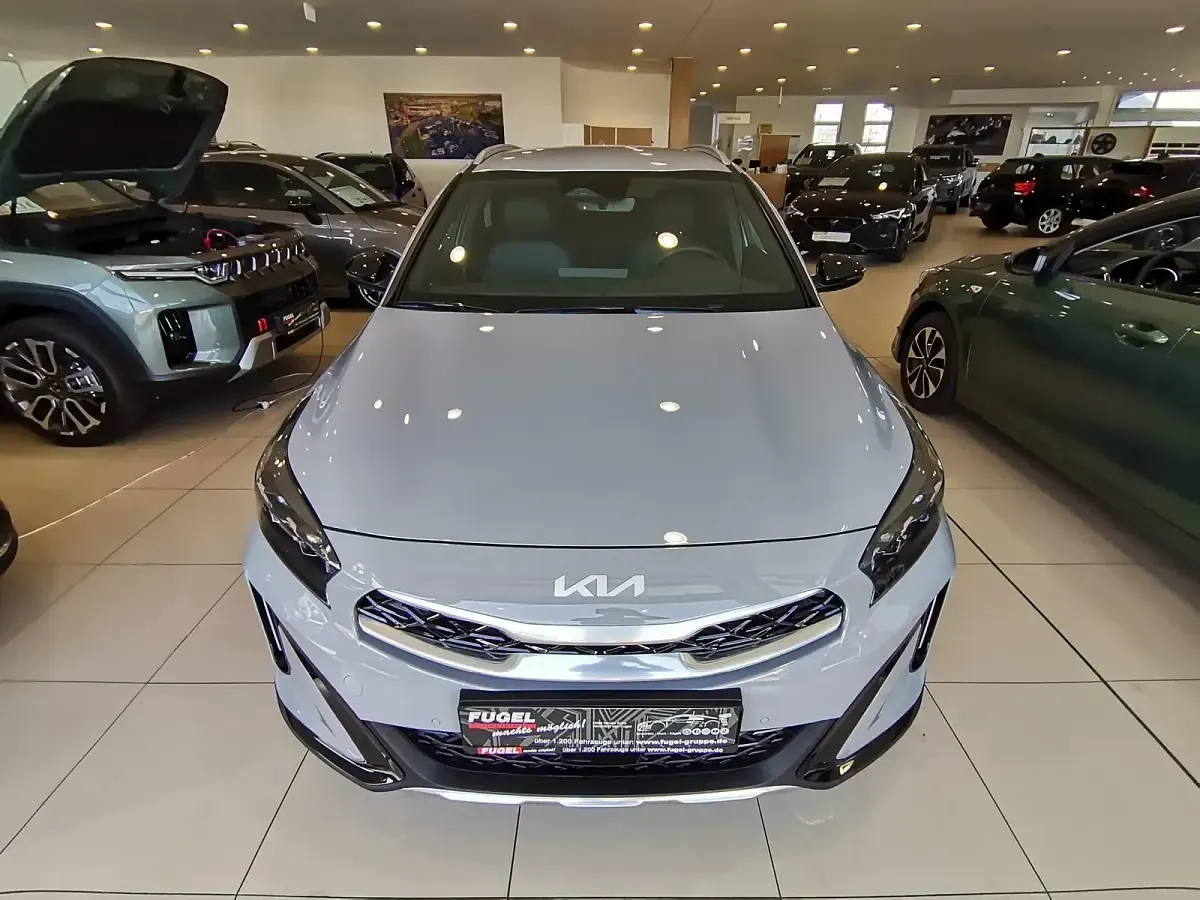 Neu Kia XCeed 179 PS (131 kW) 2025 Wolf grey SUV