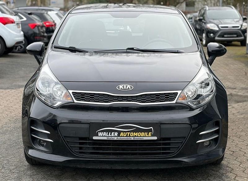Gebraucht Kia Rio Spirit 86 PS (63 kW) 2016 Schwarz Kleinwagen