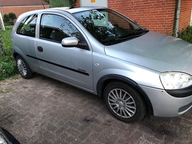 Gebraucht Opel Corsa 58 PS (42 kW) 2001 Silber Kleinwagen