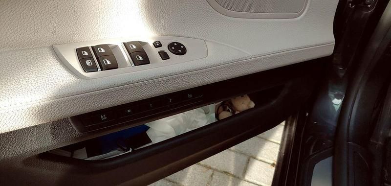 Second-hand BMW 740 Performance 326 CP (239 kW) 2009 Gri Berlinǎ