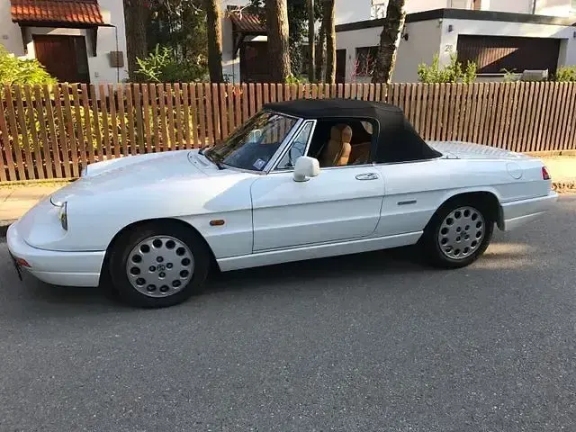 Gebraucht Alfa Romeo Spider 120 PS (88 kW) 1993 Weiß Cabrio
