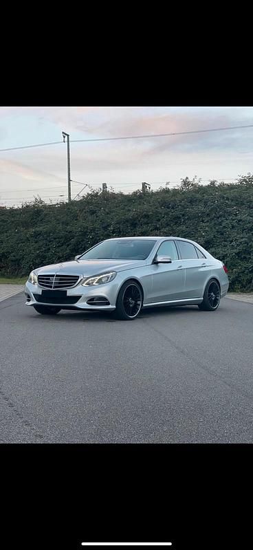 Gebraucht Mercedes E400 333 PS (244 kW) 2013 Silber Limousine