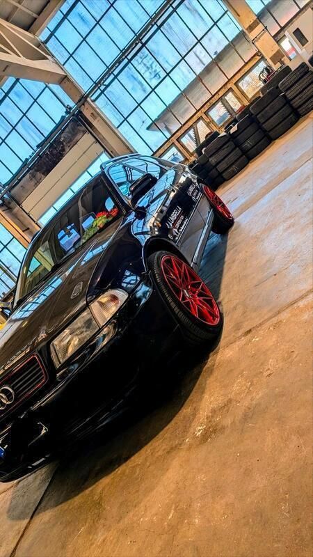 Blau Gebraucht 1998 Audi A4 S-Line Kombi | 1.350 € - Bild 1/4