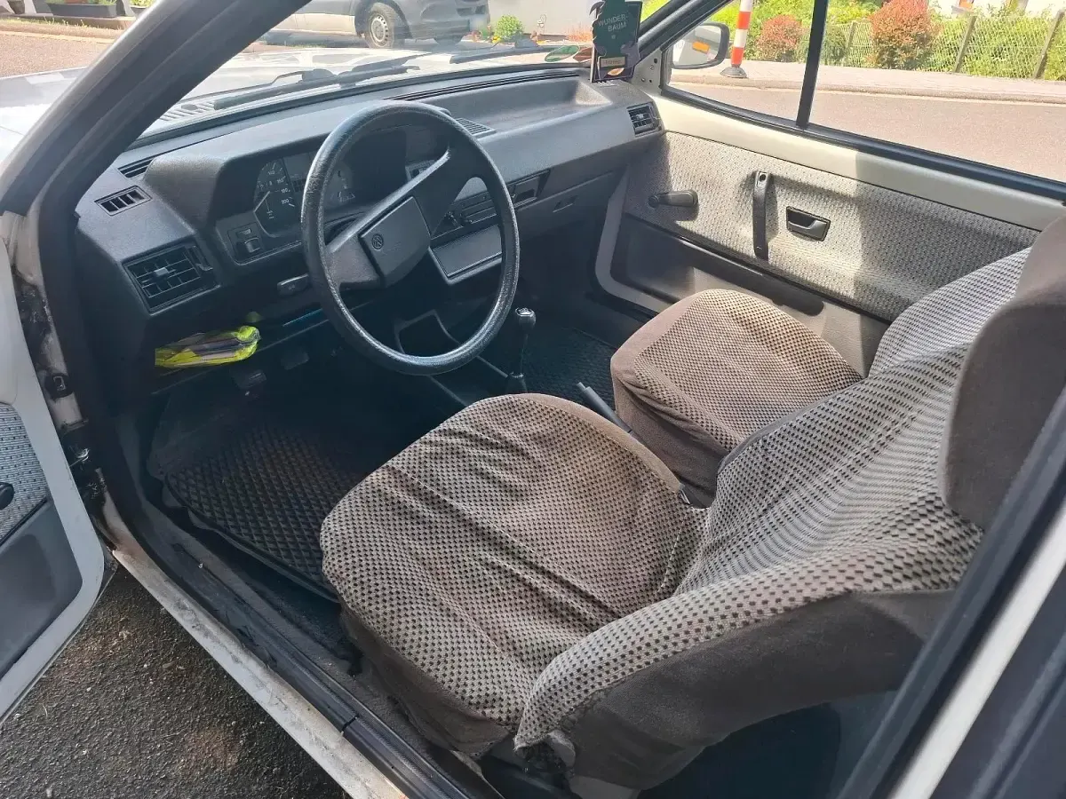 Gebraucht VW Polo 54 PS (39 kW) 1988 Weiß Kleinwagen