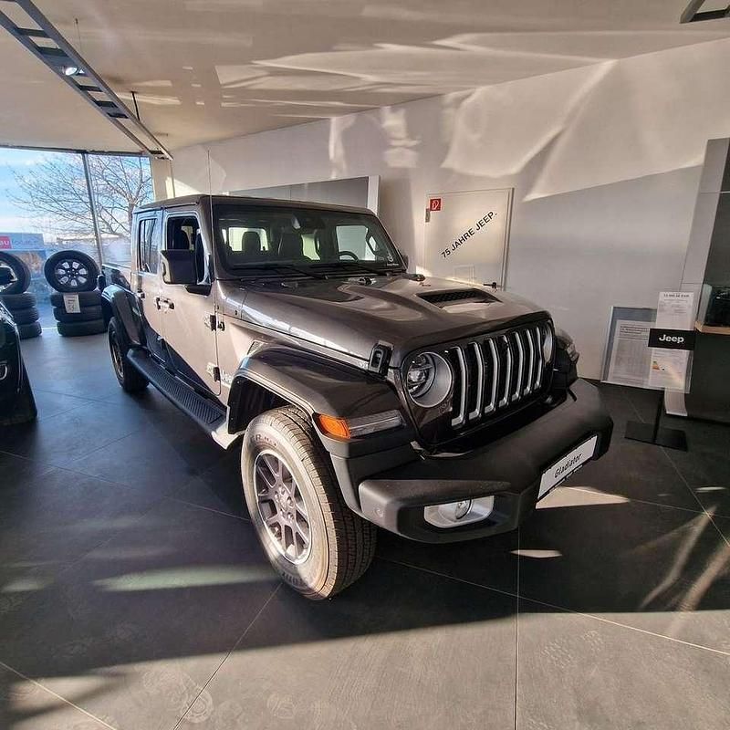 Gebraucht Jeep Gladiator Overland 264 PS (194 kW) 2022 Grau Pickup