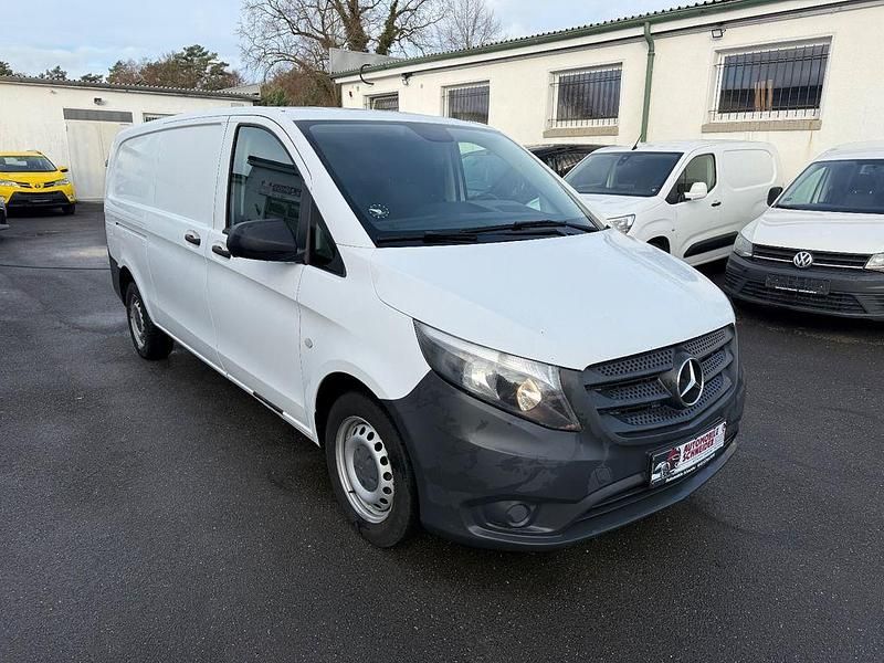 Gebraucht Mercedes Vito 114 PS (83 kW) 2018 Weiß Van