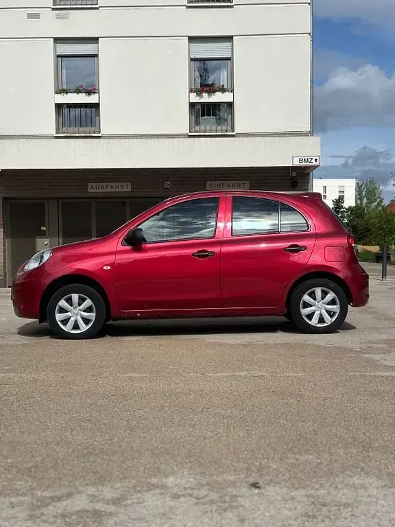 Gebraucht Nissan Micra 80 PS (58 kW) 2012 Rot Kleinwagen