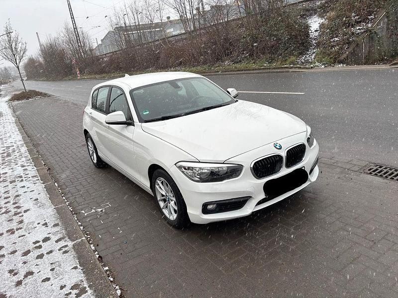 Weiß Gebraucht 2016 BMW 116 Kleinwagen | 9.500 € (Guter Preis) - Bild 1/4