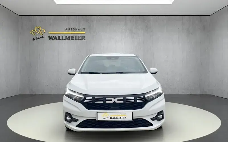 Usado Dacia Sandero Expression 101 CV (74 kW) 2025 Blanco Berlina