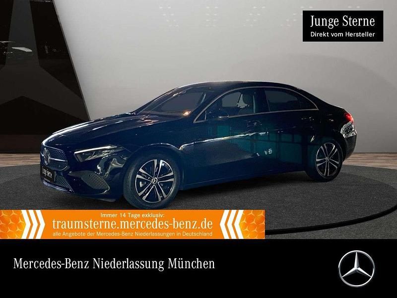 Schwarz Gebraucht 2024 Mercedes A200 Advanced Limousine | 29.890 € (Fairer Preis) - Bild 1/3