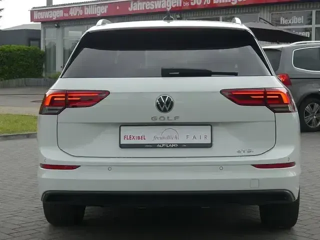 Gebraucht VW Golf VIII 2021 Weiss Kleinwagen