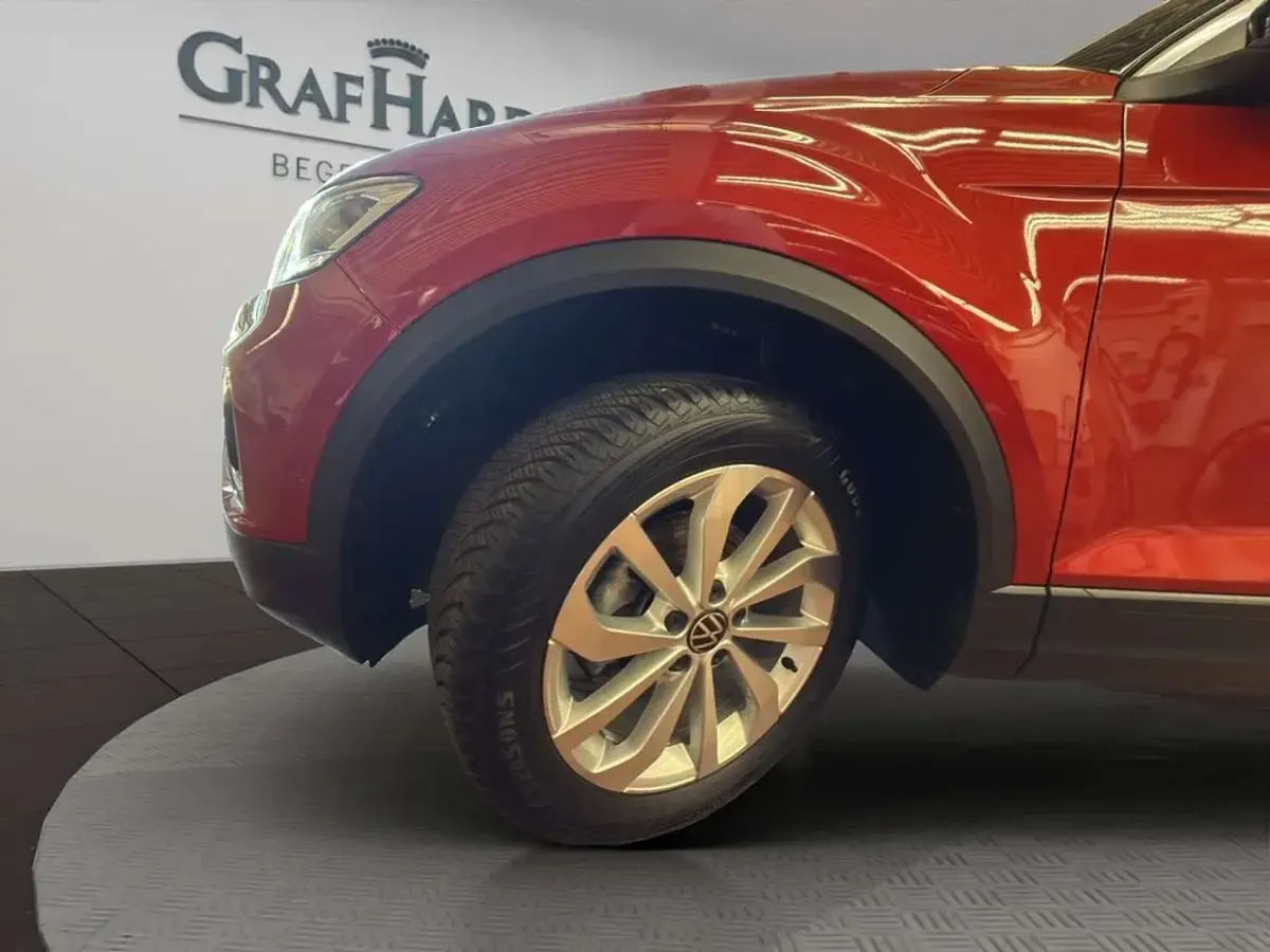 Gebraucht VW T-Roc Life 116 PS (85 kW) 2025 Rot SUV