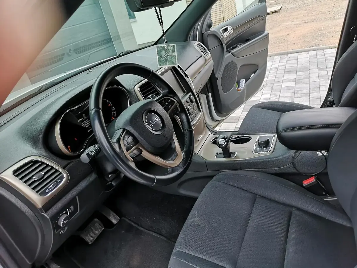 Gebraucht Jeep Grand Cherokee 190 PS (139 kW) 2014 Weiß SUV