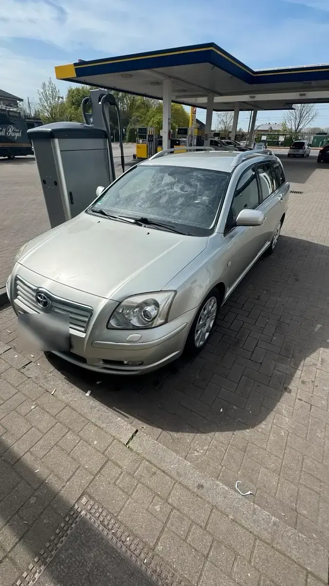 Gebraucht Toyota Avensis 129 PS (94 kW) 2005 Beige Kombi