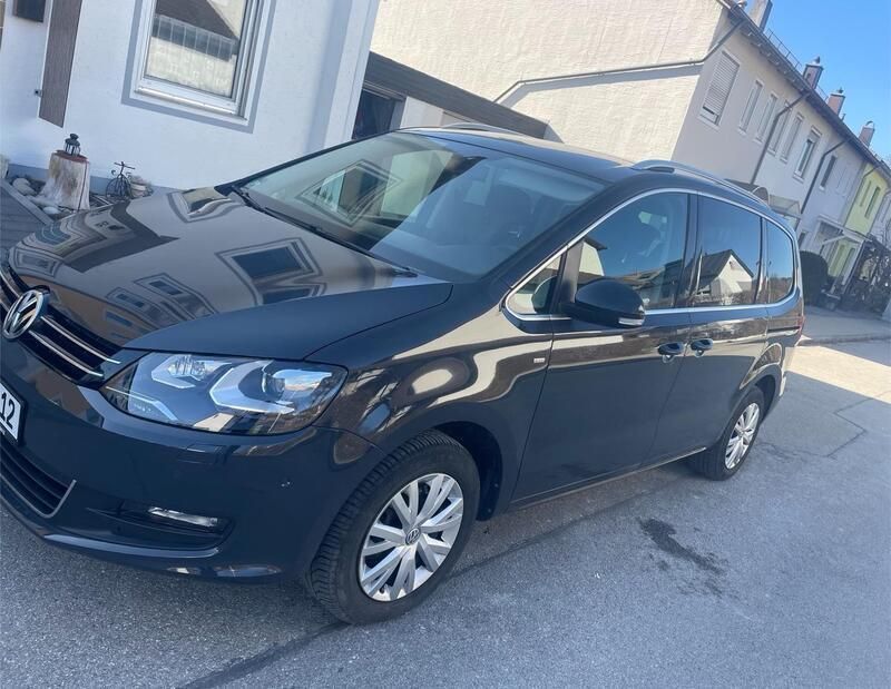 Grau Gebraucht 2015 VW Sharan Edition Van / Kleinbus | 16.900 € (Guter Preis) - Bild 1/4