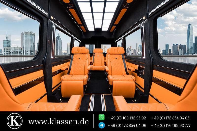 Schwarz Neu 2024 Mercedes Sprinter Business Van | 243.950 € - Bild 1/4