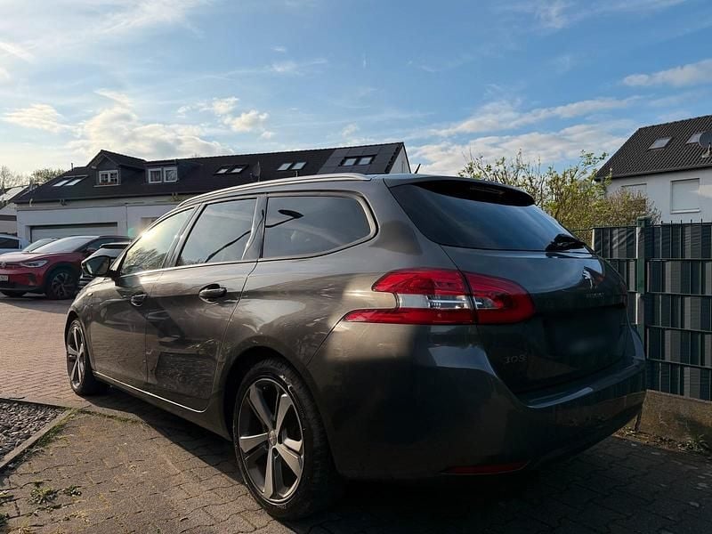 Gebraucht Peugeot 308 131 PS (96 kW) 2016 Grau Kombi