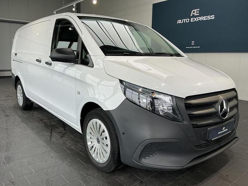 Second-hand Mercedes Vito 163 CP (119 kW) 2024 Alb Van