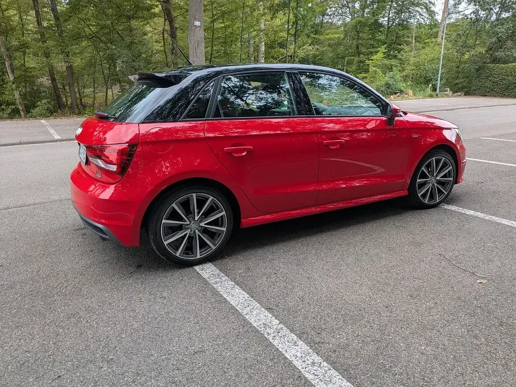 Gebraucht Audi A1 95 PS (69 kW) 2017 Rot Kleinwagen