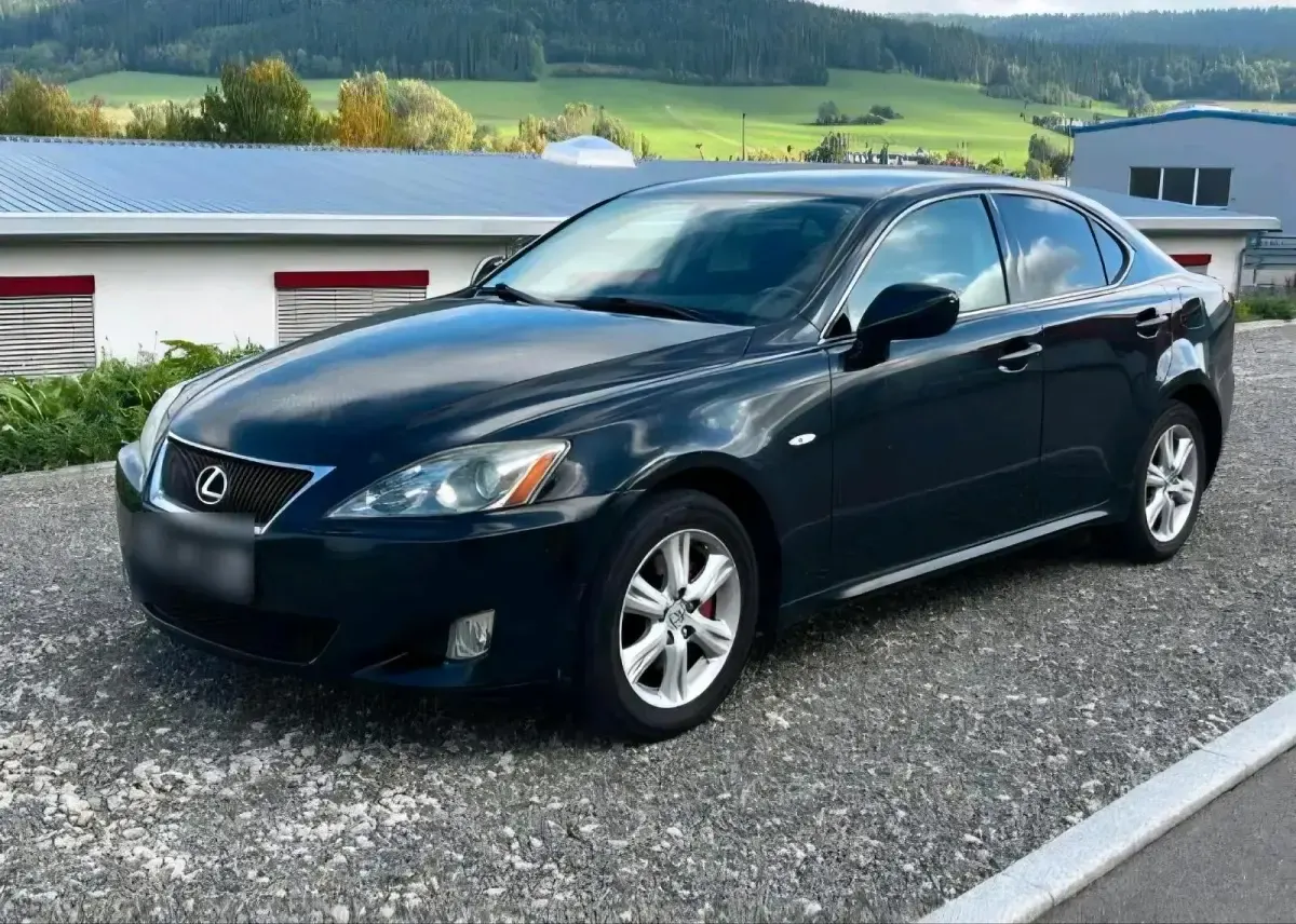 Second-hand Lexus IS220d 177 CP (130 kW) 2007 Negru Berlinǎ