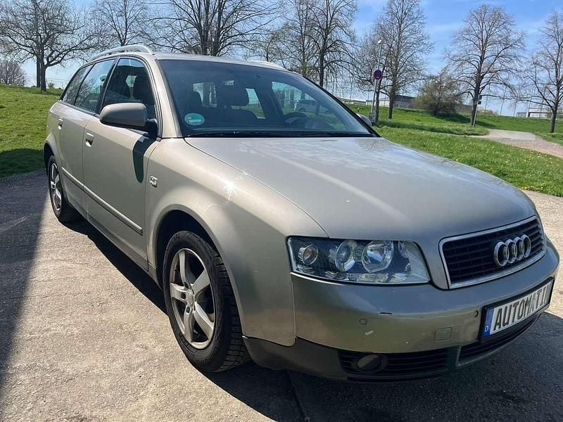 Gebraucht Audi A4 131 PS (96 kW) 2002 Gelb Kombi