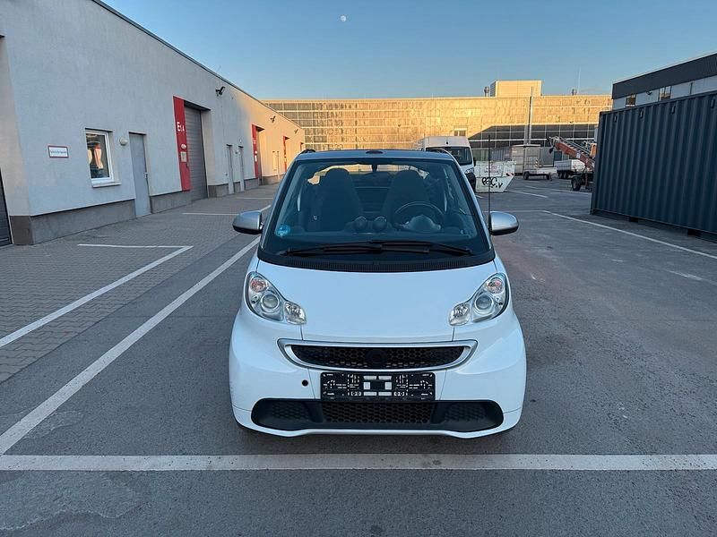 Gebraucht Smart ForTwo Cabrio 72 PS (52 kW) 2013 Weiß Cabrio