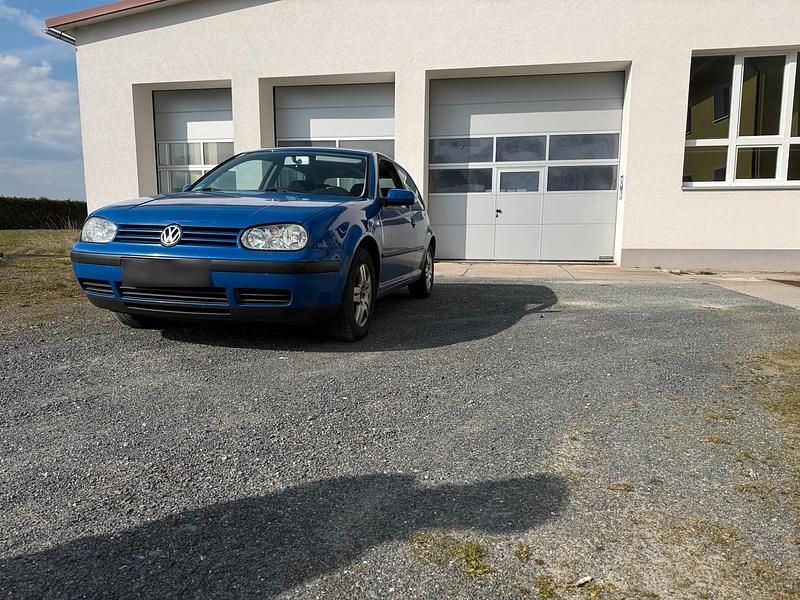 Gebraucht VW Golf IV 75 PS (55 kW) 2000 Blau Limousine