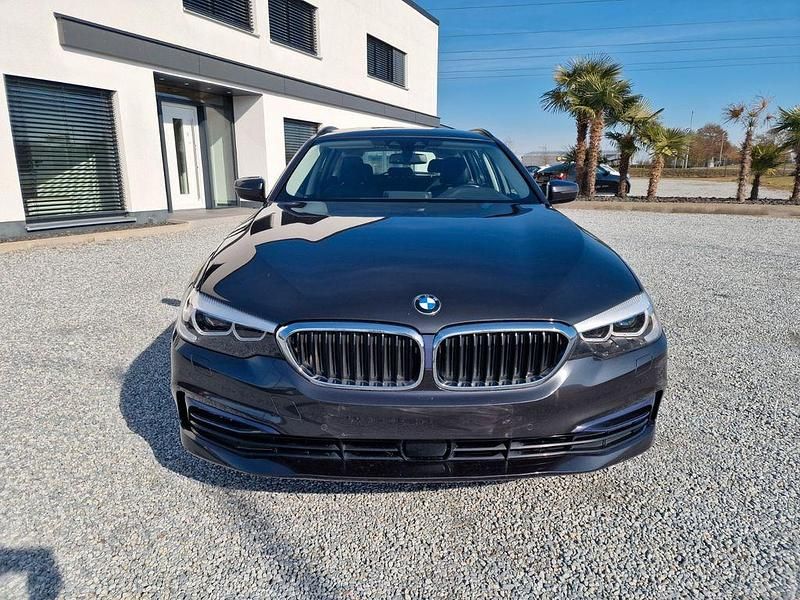 Gebraucht BMW 530 Sport Line 252 PS (185 kW) 2020 Sophistograu Kombi