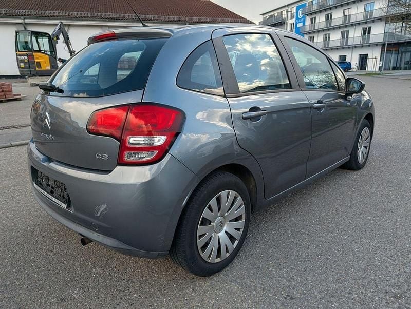 Gebraucht Citroën C3 Tendance 73 PS (53 kW) 2011 Grau Limousine