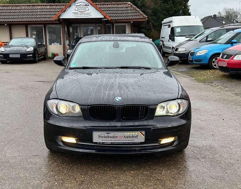 Gebraucht BMW 118 Sport Line 143 PS (105 kW) 2010 Schwarz 2 Kleinwagen