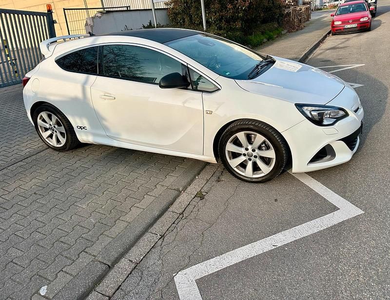 Gebraucht Opel Astra GTC OPC 280 PS (205 kW) 2013 Weiß Coupé