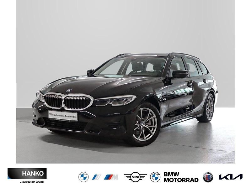 Schwarz 2 Gebraucht 2022 BMW 320e Sport Line Kombi | 31.310 € (Etwas zu teuer) - Bild 1/4