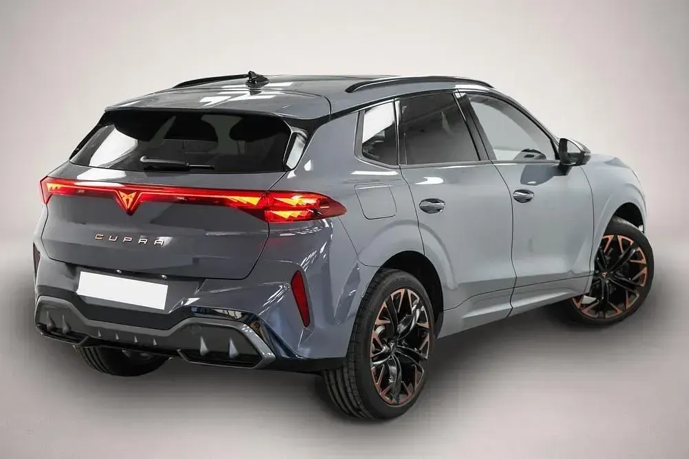 Neu Cupra Terramar VZ 265 PS (194 kW) 2025 Manufacturer SUV