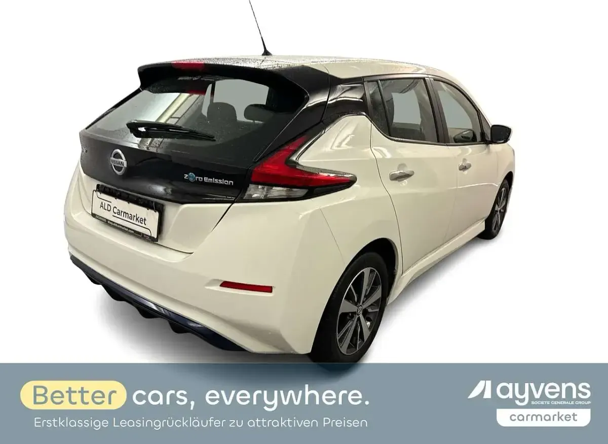 Gebraucht Nissan Leaf Acenta 110 kW (150 PS) 2022 Weiß Kleinwagen