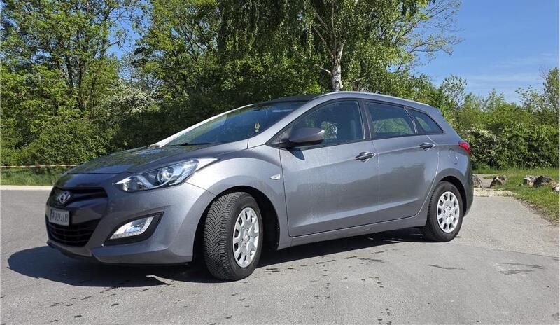 Grau Gebraucht 2013 Hyundai i30 Kombi | 6.600 € (Fairer Preis) - Bild 1/4