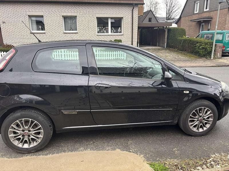 Gebraucht Fiat Punto 77 PS (56 kW) 2011 Kleinwagen