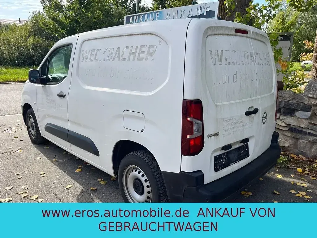 Używany Opel Combo Selection 102 KM (75 kW) 2020 Biały Minivan