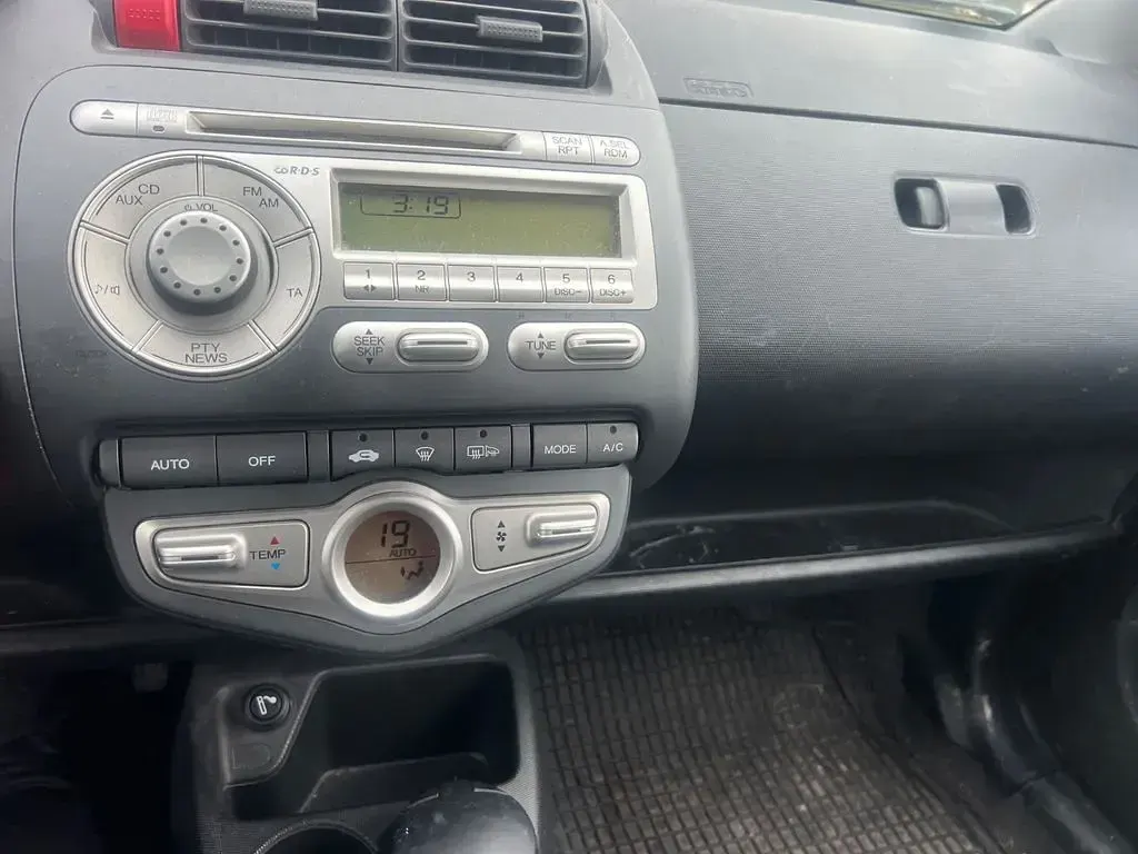 Occasion Honda Jazz LS 83 ch (61 kW) 2006 Gris Citadine