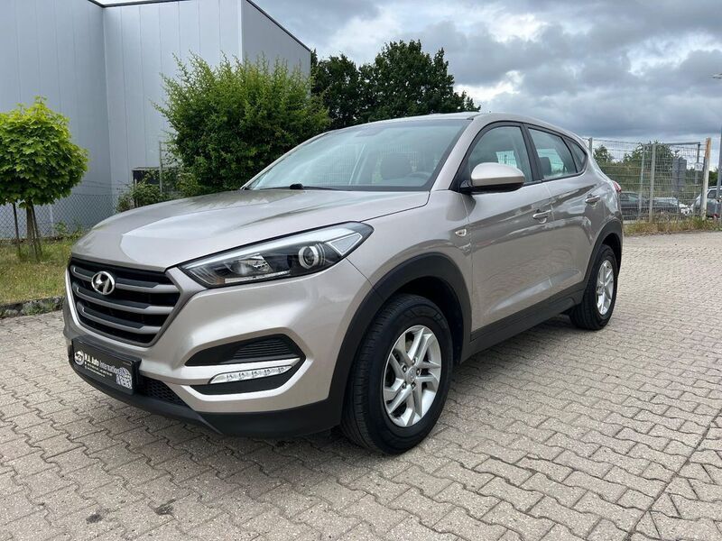 Grau Gebraucht 2017 Hyundai Tucson Classic SUV | 12.990 € (Guter Preis) - Bild 1/4