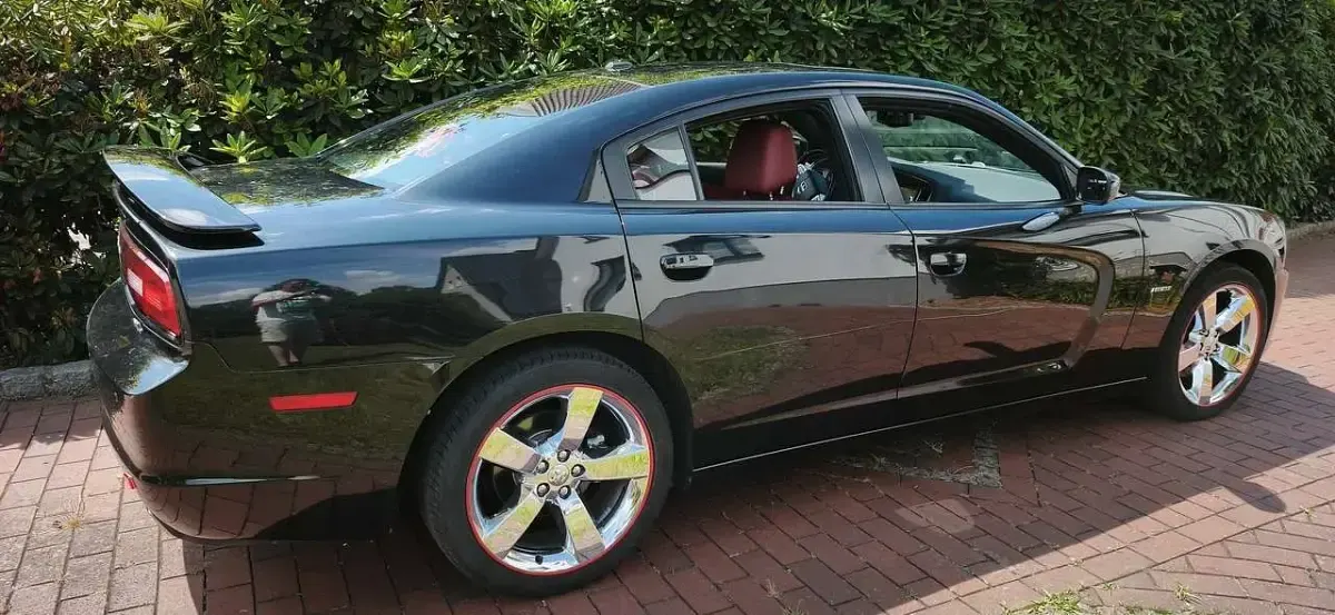 Gebraucht Dodge Charger 375 PS (275 kW) 2011 Schwarz Limousine