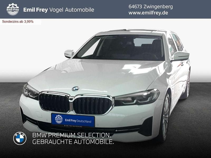 Weiß Gebraucht 2022 BMW 530e Sport Line Kombi | 33.990 € (Superpreis) - Bild 1/3