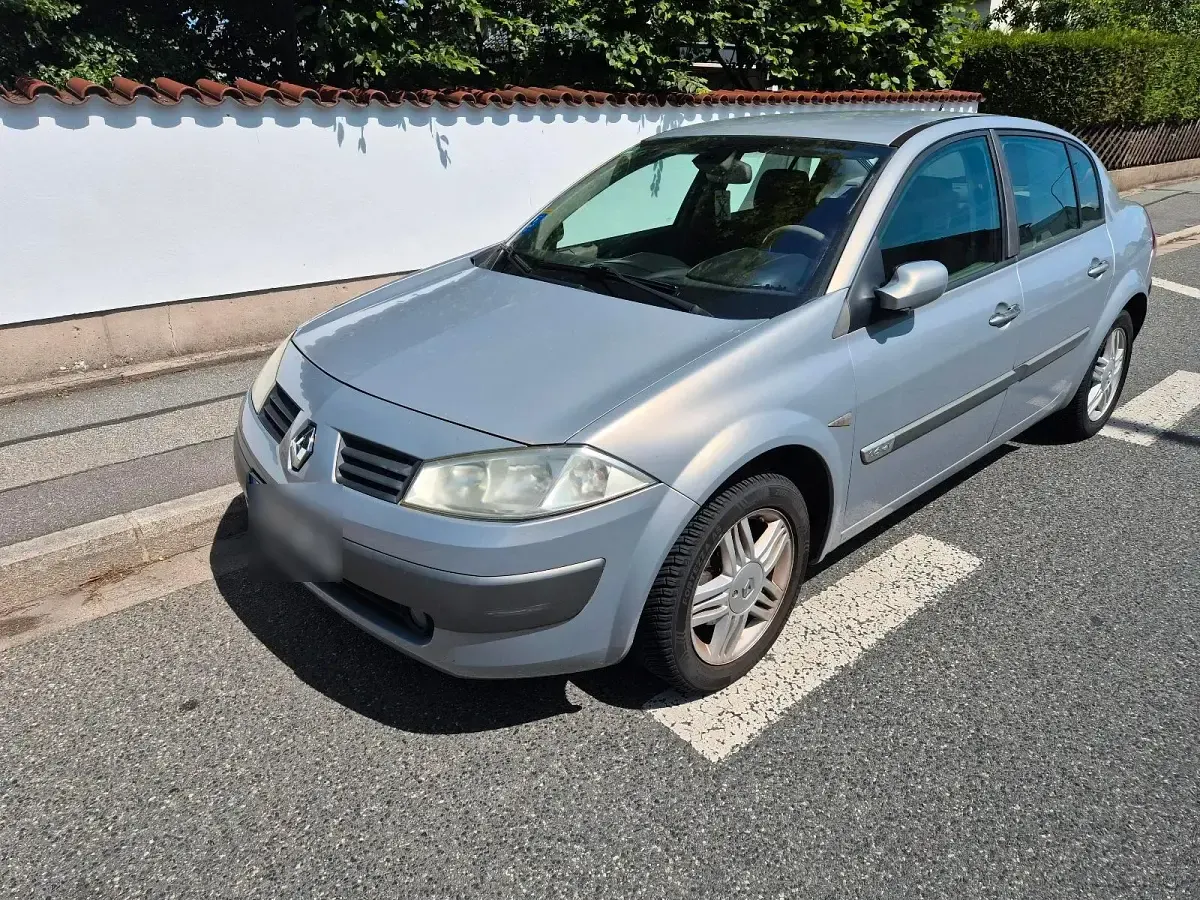 Gebraucht Renault Mégane 113 PS (83 kW) 2004 Beige Limousine